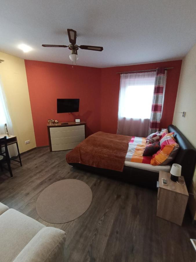 Borostyan Apartmanhaz Mórahalom Exterior foto