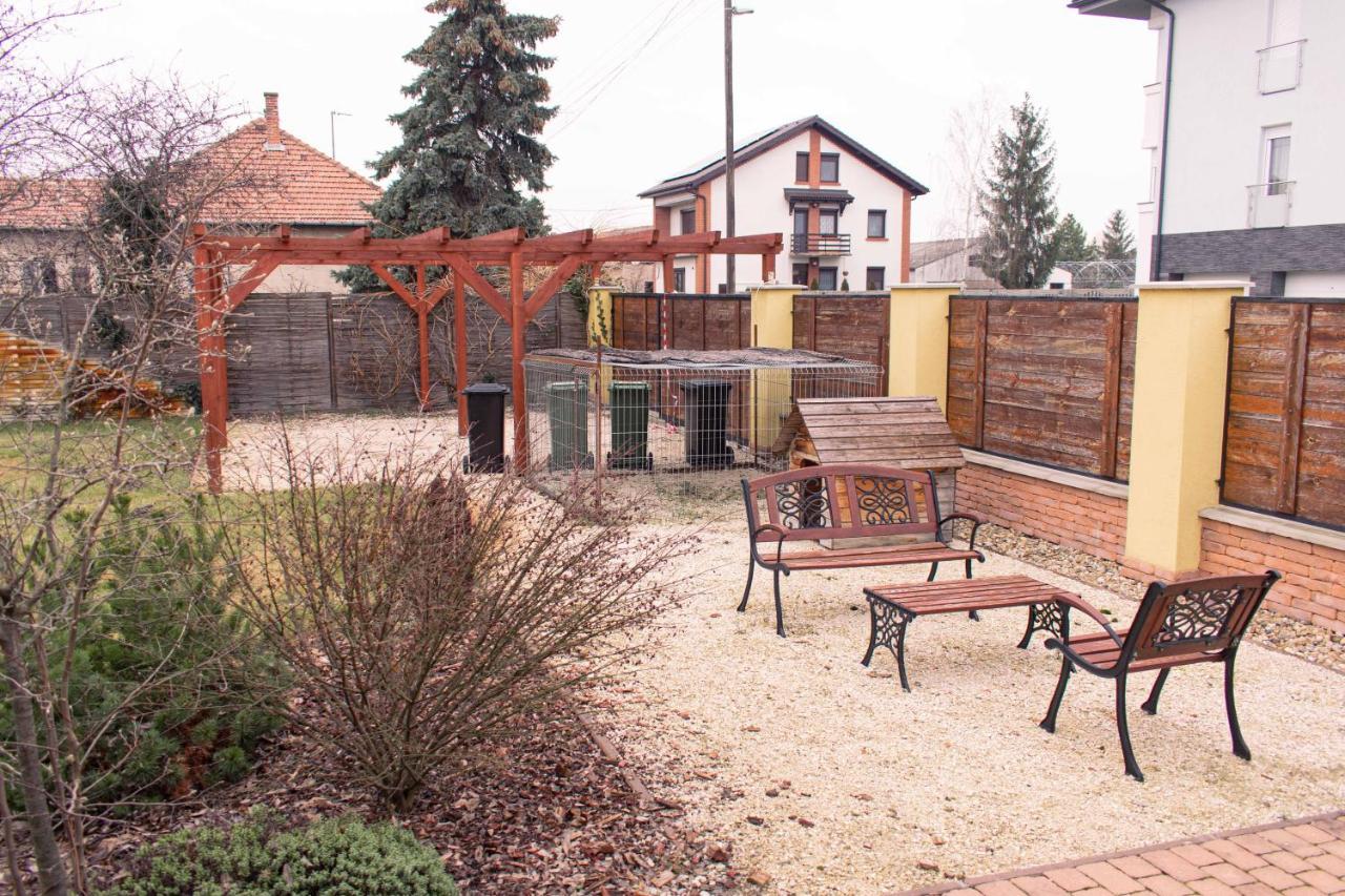 Borostyan Apartmanhaz Mórahalom Exterior foto
