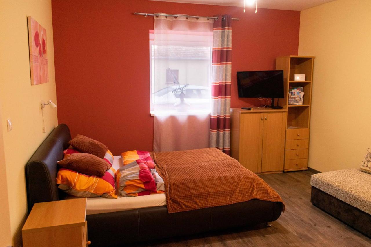 Borostyan Apartmanhaz Mórahalom Exterior foto