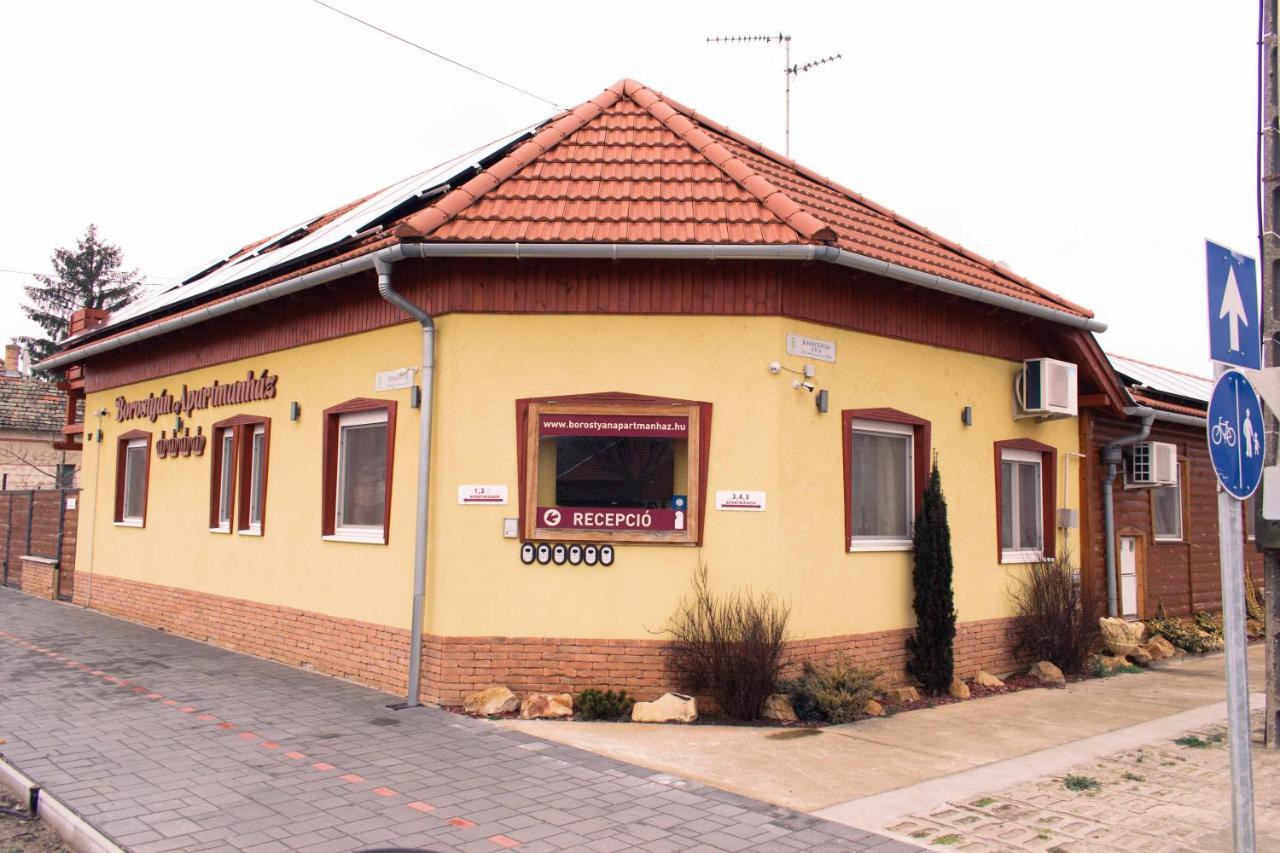 Borostyan Apartmanhaz Mórahalom Exterior foto